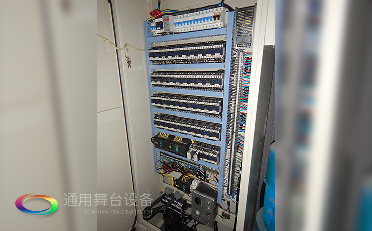 舞臺吊桿、繩索、舞臺臺上下機(jī)械及系統(tǒng)等維護(hù)檢修