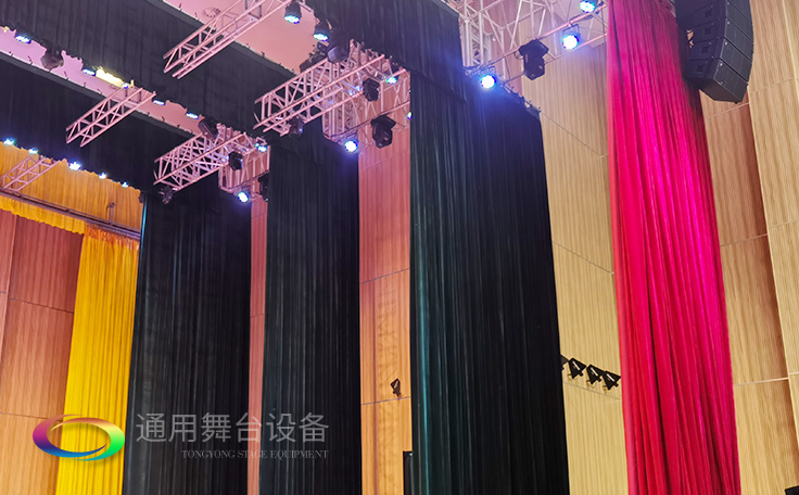 遷換場景、揭示活動主體、渲染演出氣氛、提升演出效果——舞臺幕布、泰州舞臺吊桿