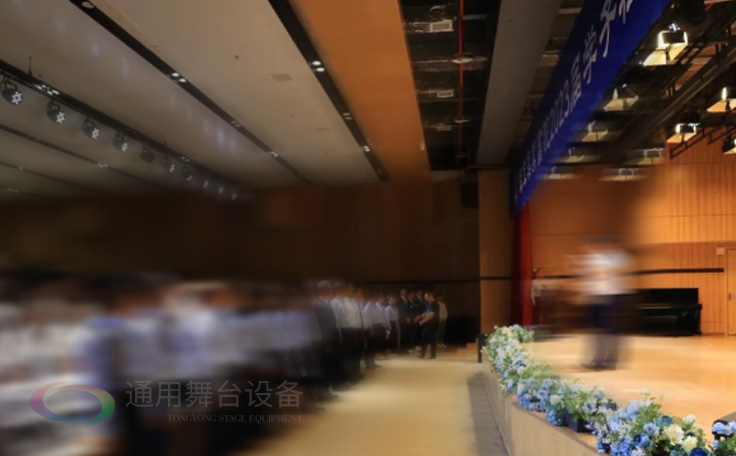 助力漢開書院文化活動高效呈現(xiàn)，彰顯企業(yè)教育場景服務(wù)實(shí)力！南京漢開書院舞臺吊桿、大幕對開項(xiàng)目